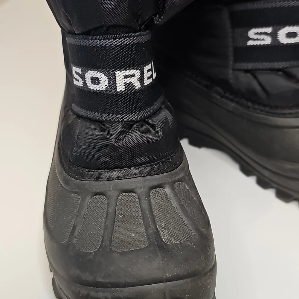 Sorel Childrens Cub black snow boots.  Size 1